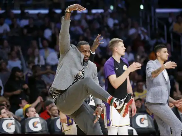 美媒：十年前众多NBA球员退役五年内破产，如今情况好转